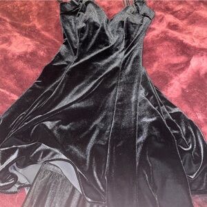 betsy and adam by linda bernell black cocktail dress velvet